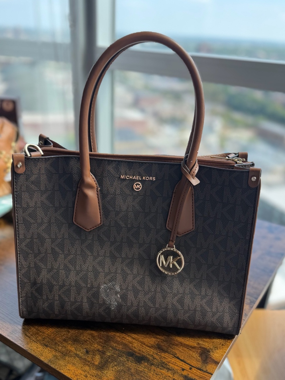 Michael Kors Signature Large Tote – Brown/Luggage